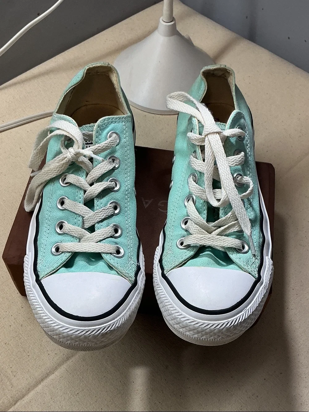 Converse Kids Low-Top Canvas Sneakers in Mint and White size 5